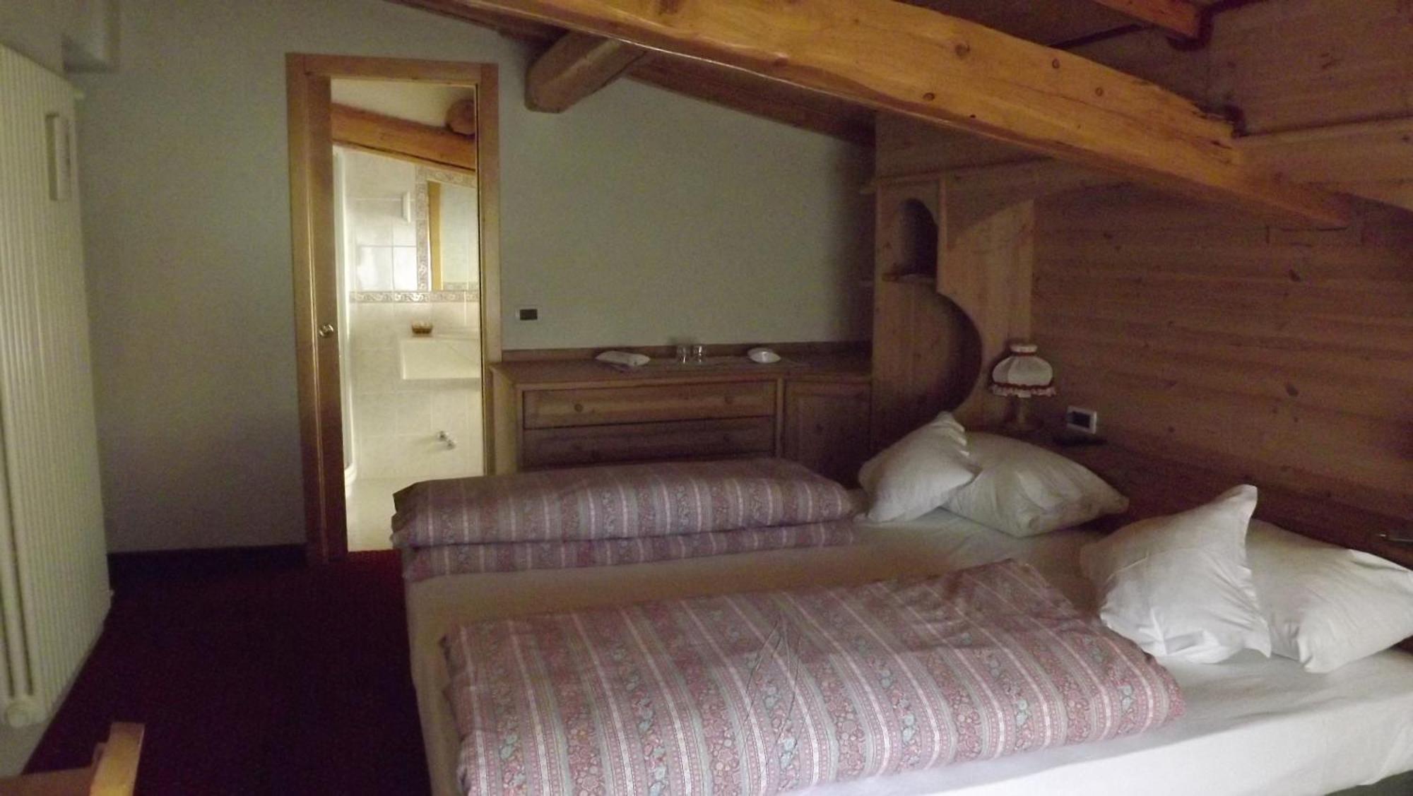 Hotel Garni Norma Madonna Buitenkant foto