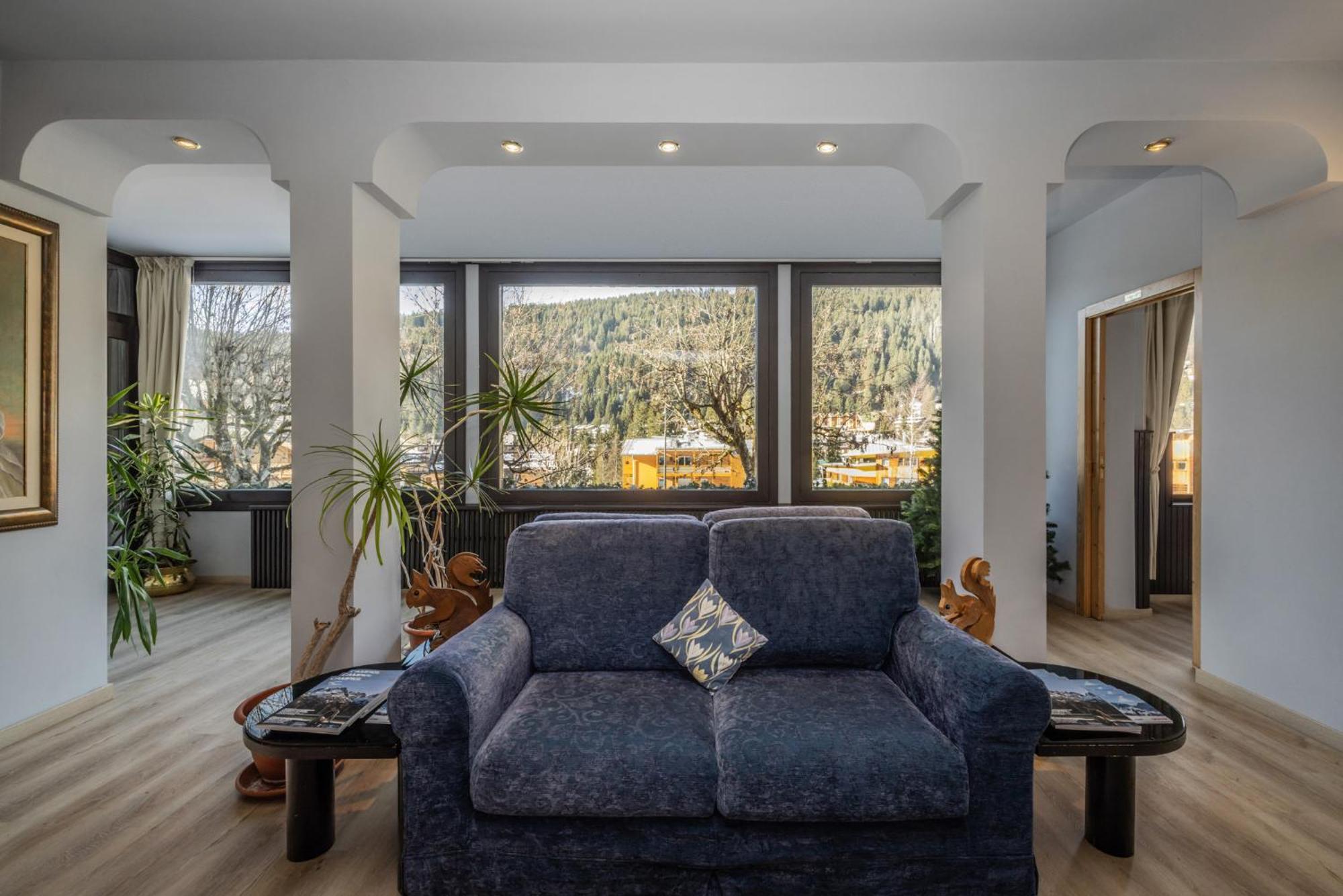 Hotel Garni Norma Madonna Buitenkant foto
