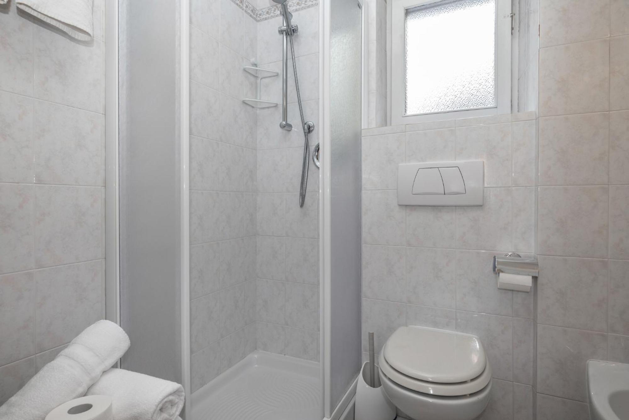 Hotel Garni Norma Madonna Buitenkant foto
